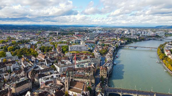 Das Universitätsspital Basel (USB) hat im renommierten Spital-Ranking der US-Zeitschrift Newsweek erneut an Boden gewonnen und belegt nun Platz 12 weltweit – sowie Rang 2 innerhalb der Schweiz. Der Rangaufstieg zeigt, dass das USB mit seinem Fokus auf Qualität, Digitalisierung und Patientenzentrierung auf dem richtigen Weg ist.