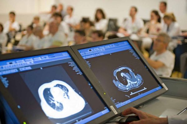 Gleich sechs Preise gingen an unsere Ärztinnen und Ärzte, fünf davon an den klinischen und wissenschaftlichen Nachwuchs.

